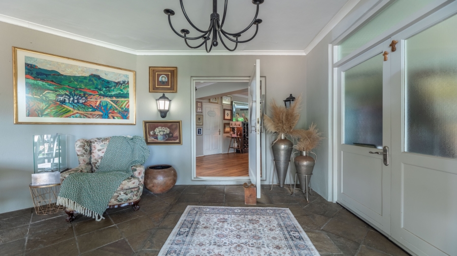 5 Bedroom Property for Sale in Flamingo Vlei Western Cape